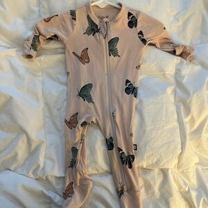 Kyte BABY Butterfly Print Footie in Blush
